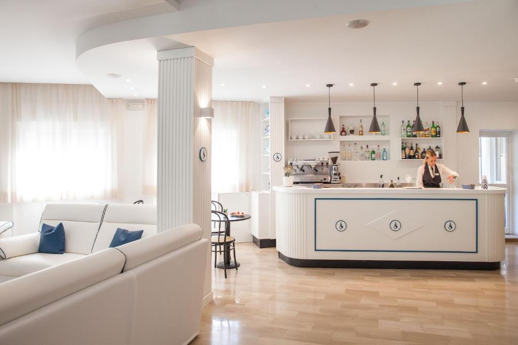 Hotel Tritone