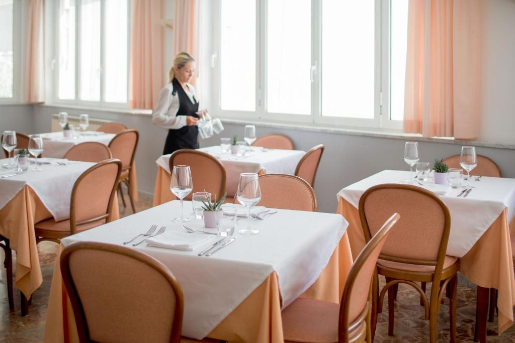 Hotel Tritone