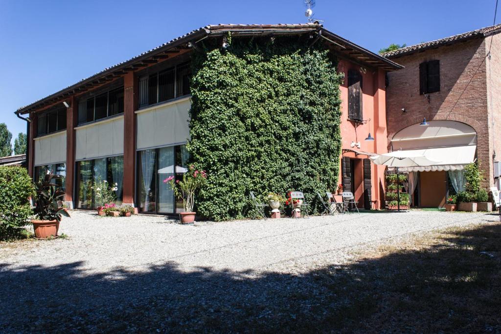 ca. 4 km nach Poviglio